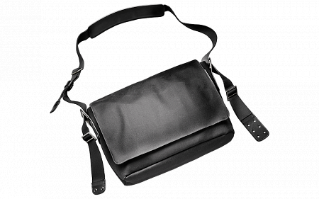 Barbican Shoulder Bag Total Black